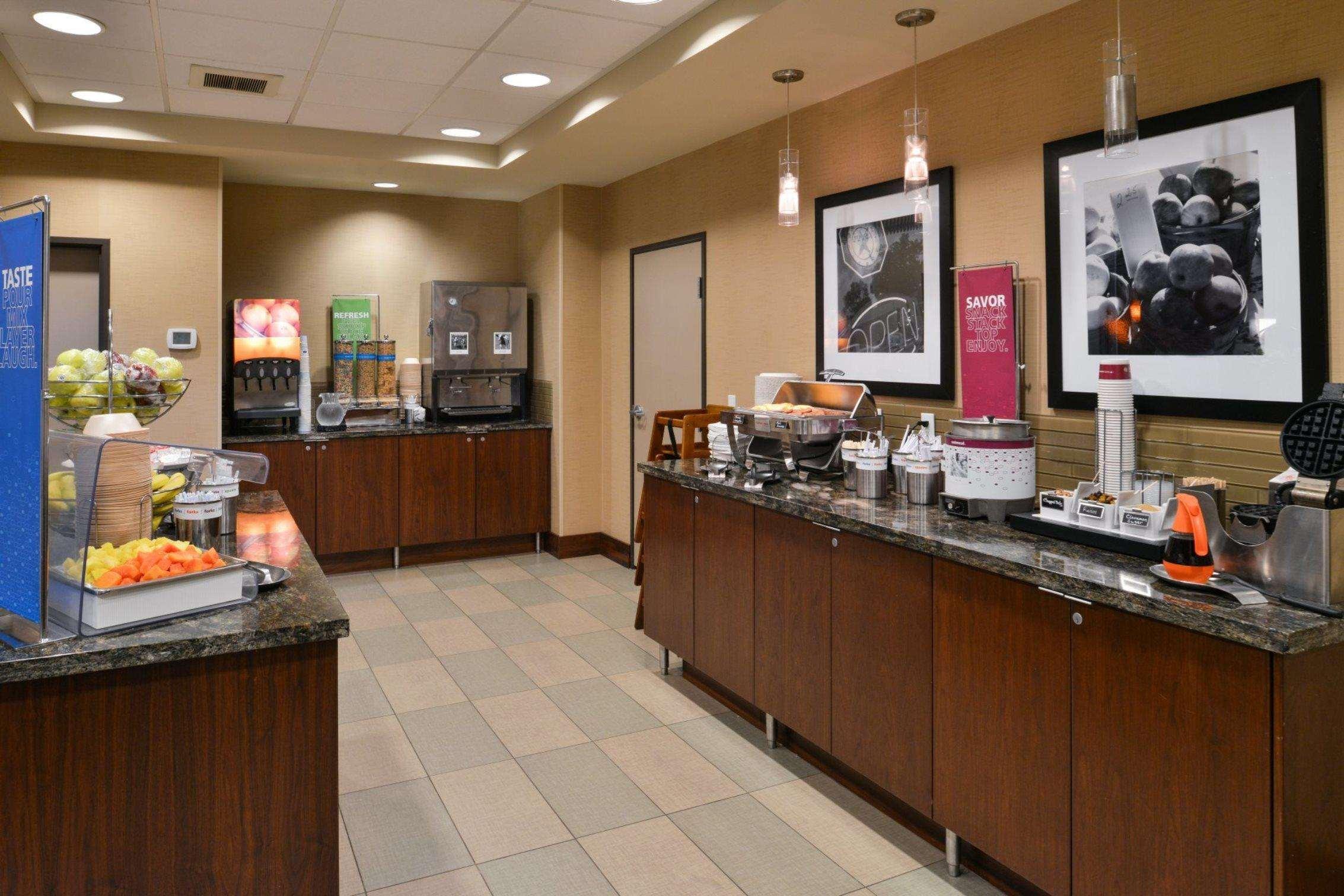 Hampton Inn & Suites Tacoma/Пюалъп Екстериор снимка