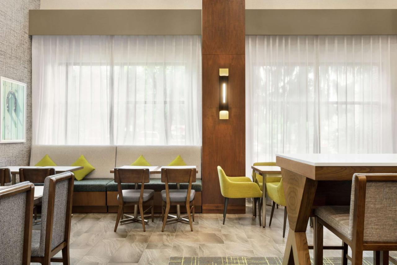 Hampton Inn & Suites Tacoma/Пюалъп Екстериор снимка