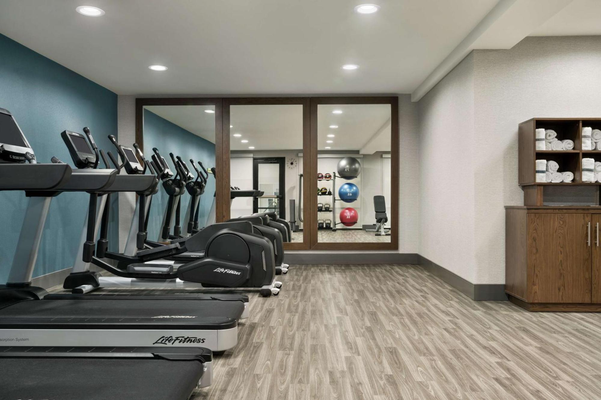 Hampton Inn & Suites Tacoma/Пюалъп Екстериор снимка